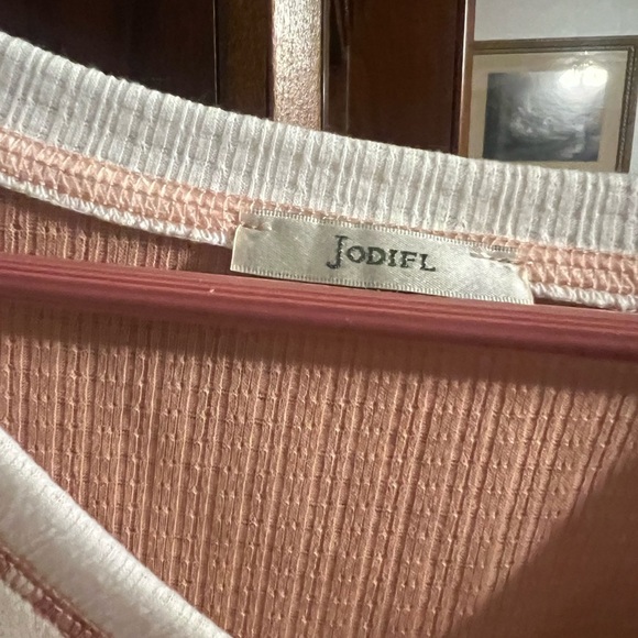 Leopard Print V-Neck Women's Top - Peach and White - Picture 2 of 4